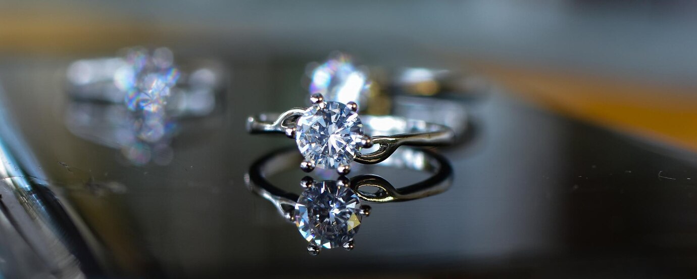 Diamond Jewelry Buying Guide: Everything You Need to Know Before You Buy