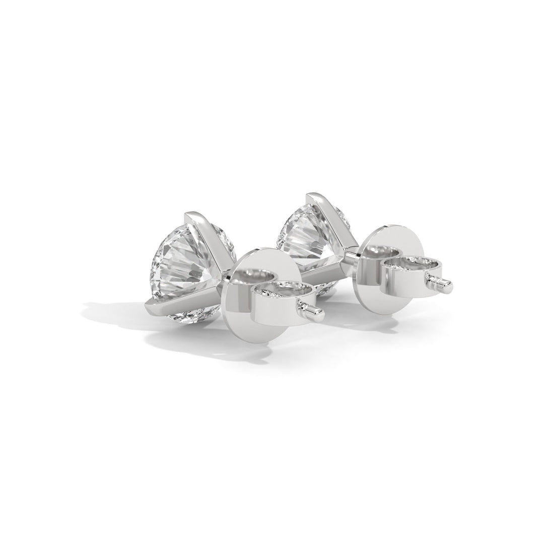 Three-Prongs Diamond Studs