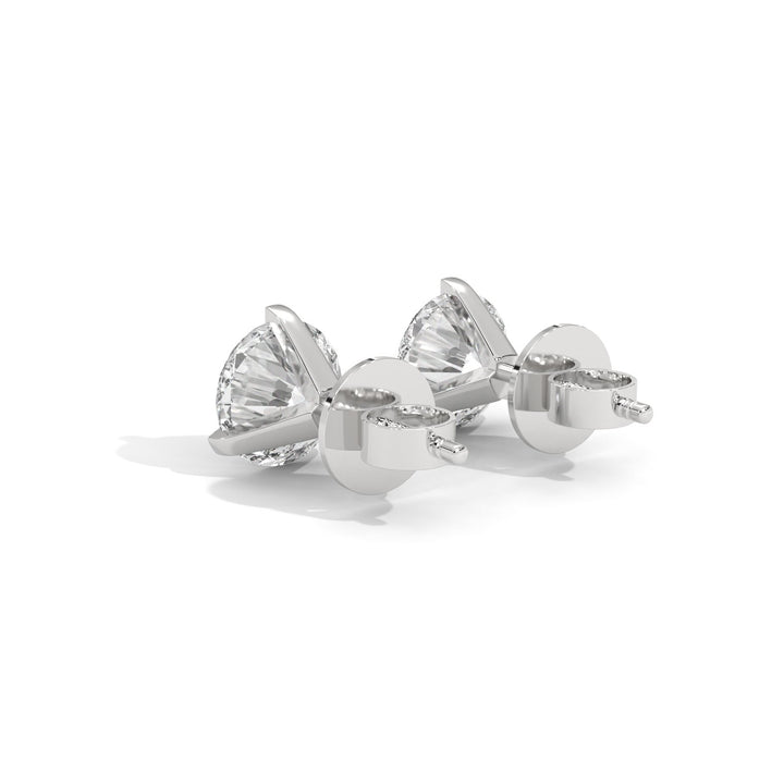 Three-Prongs Diamond Studs